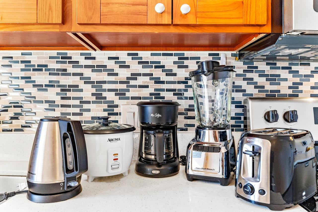 Waikiki Banyan 1Br With Great Ocean Views, Steps To Beach & Parking! Гонолулу Экстерьер фото