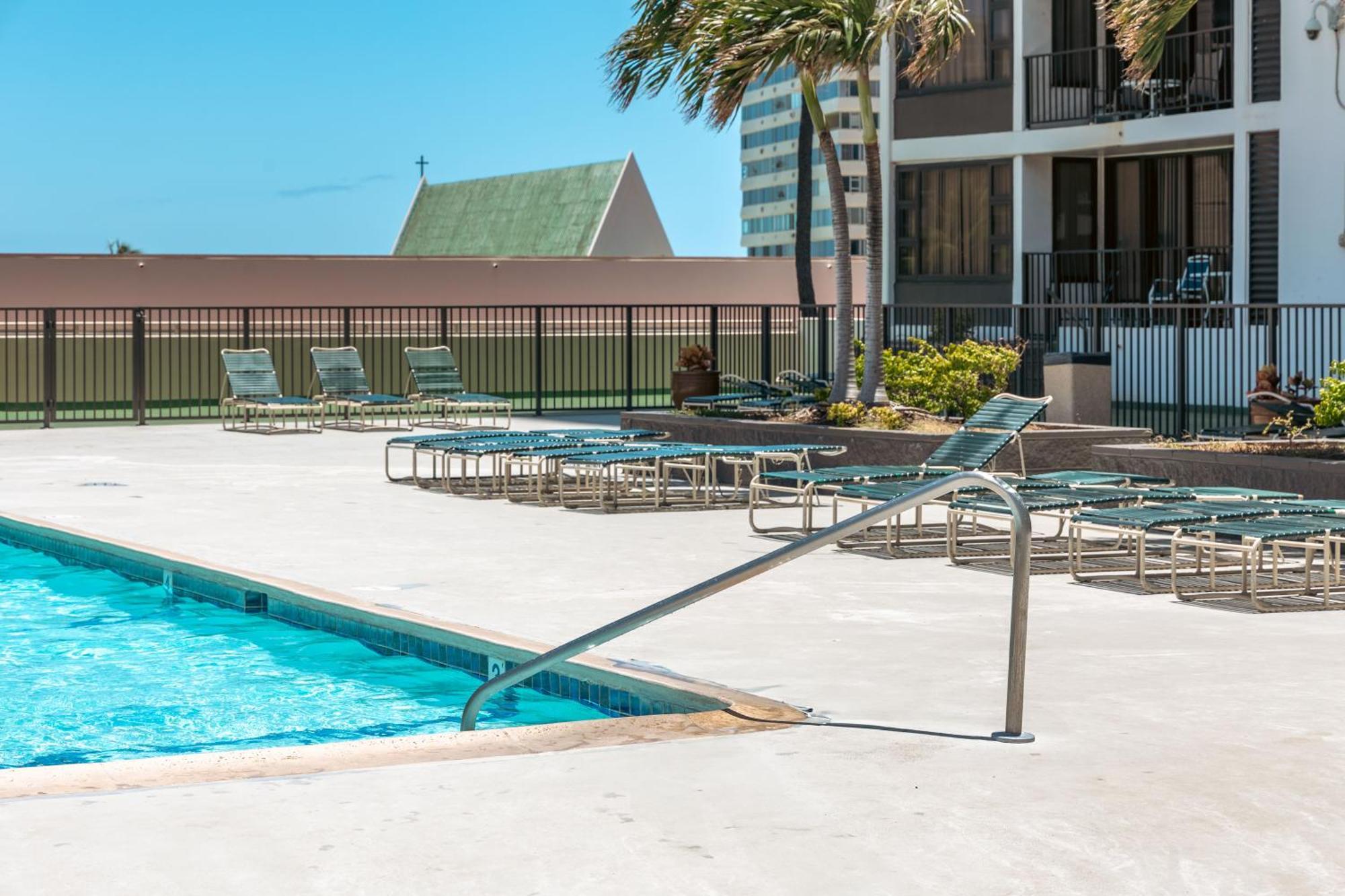 Waikiki Banyan 1Br With Great Ocean Views, Steps To Beach & Parking! Гонолулу Экстерьер фото